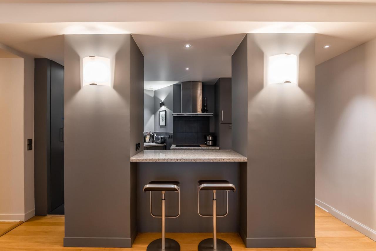 Veeve - Pompidou Hideaway Apartment Paris Bagian luar foto