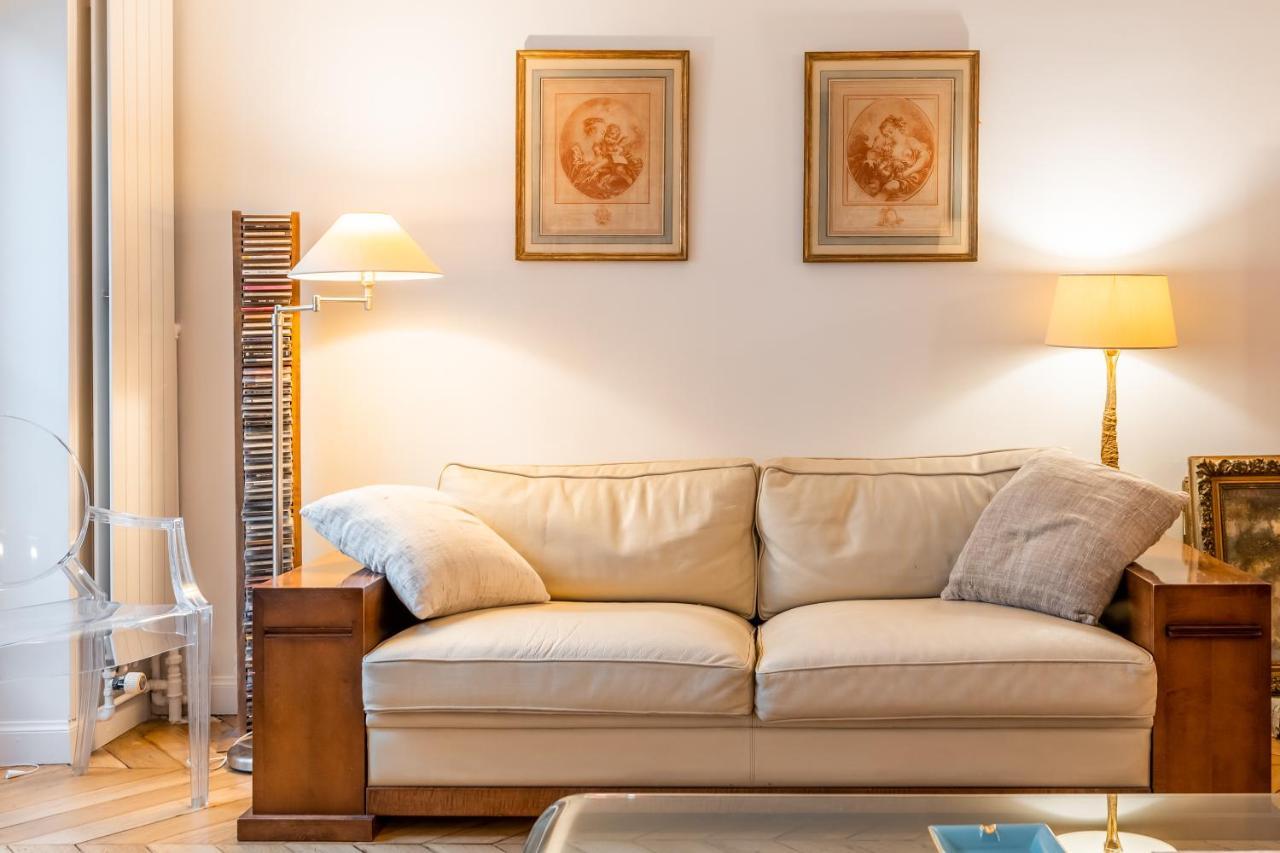 Veeve - Pompidou Hideaway Apartment Paris Bagian luar foto