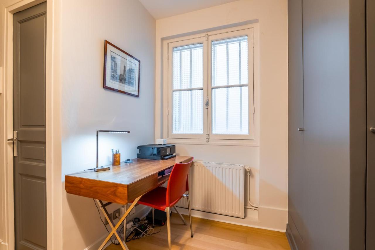 Veeve - Pompidou Hideaway Apartment Paris Bagian luar foto